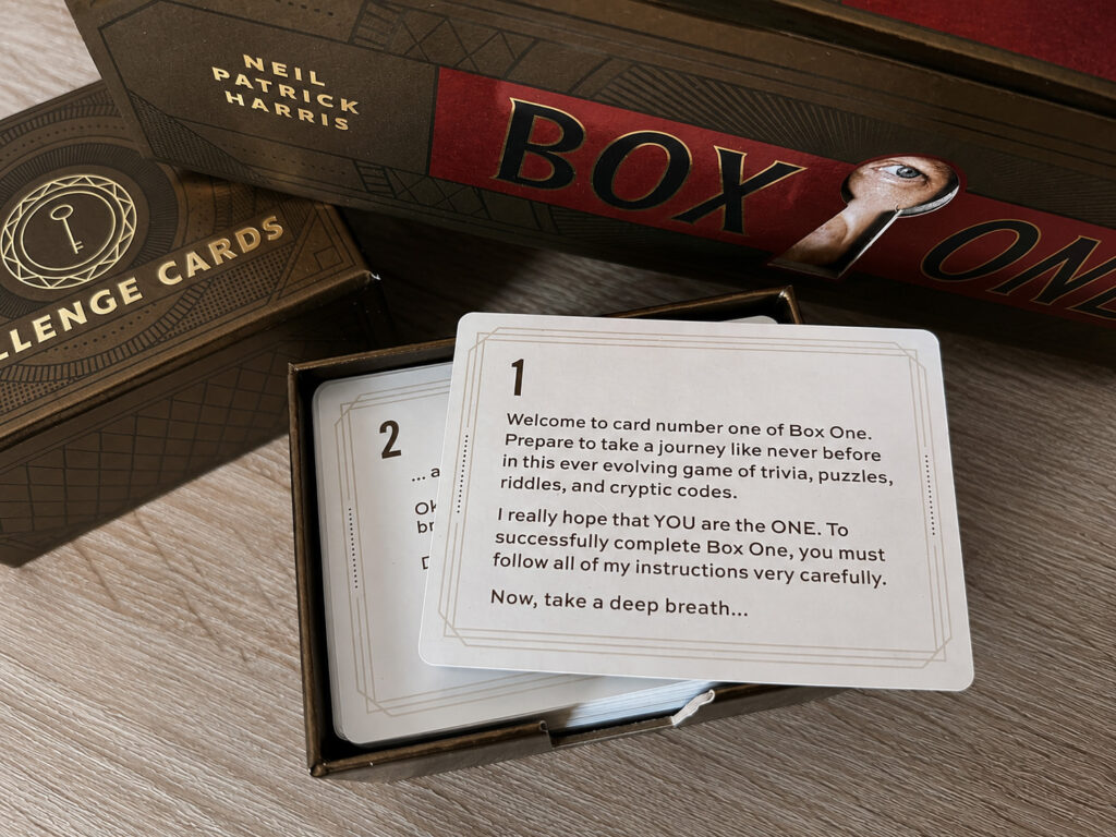 Blick auf die Challenge Cards aus dem Spiel „Box One“.
