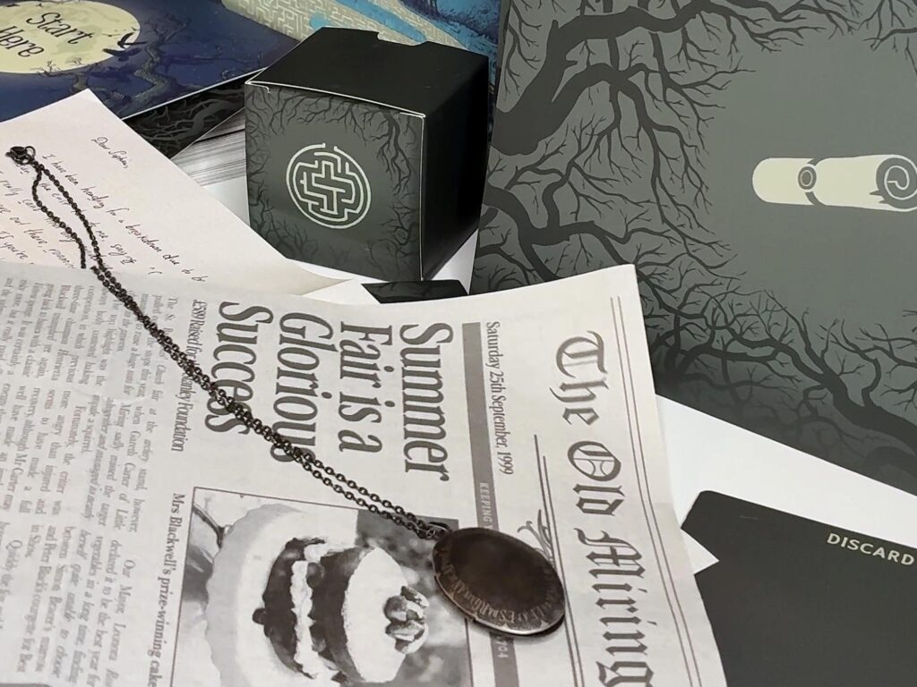 Spielmaterial aus dem Spiel „The Witching Hour“ von PostCurious.